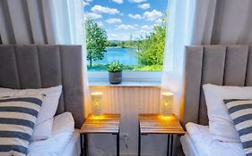 Unique View Apartment - 3pok, 4 łóżka, widok na rzekę, centrum, Netflix, parking, winda